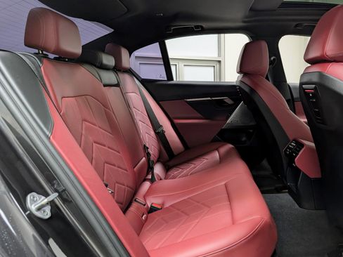 Used 2025 BMW 530i 530i w/ M Sport Package image 20