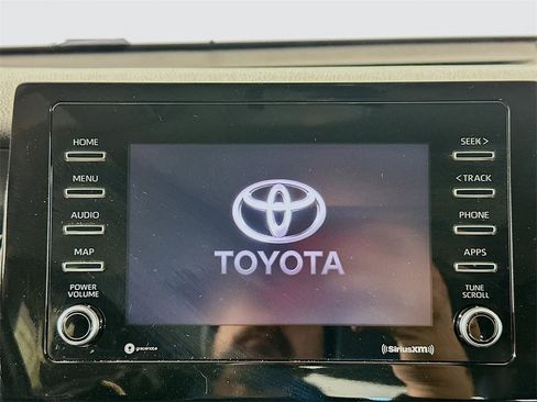Used 2021 Toyota Camry SE image 15