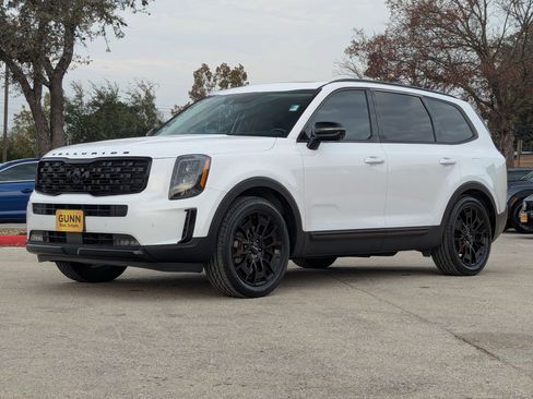 Used 2022 Kia Telluride SX w/ SX Prestige Package image 8