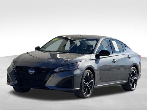 Used 2024 Nissan Altima 2.5 SR image 33