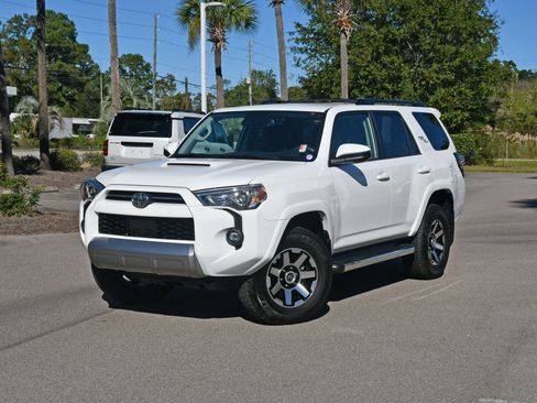 Used 2023 Toyota 4Runner TRD Off-Road image 6