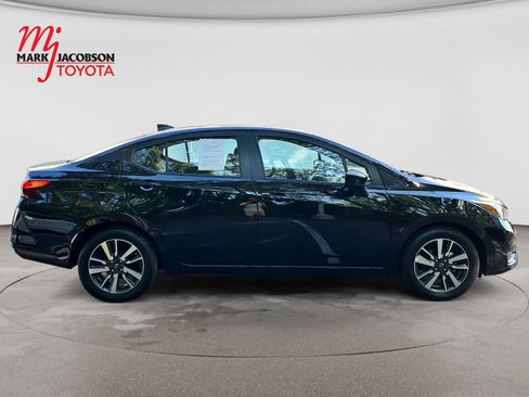 Used 2025 Nissan Versa SV FWD image 7
