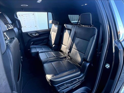 Used 2024 Chevrolet Suburban Premier image 14