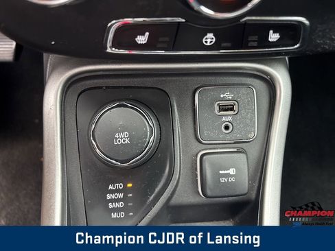 Used 2018 Jeep Compass Latitude w/ Cold Weather Group image 31