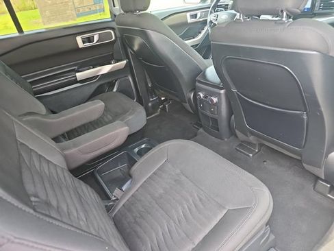 Used 2020 Ford Explorer XLT RWD image 11