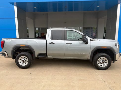 Used 2024 GMC Sierra 2500 Pro w/ 1SA Pro Safety Plus Package AWD/4WD image 9