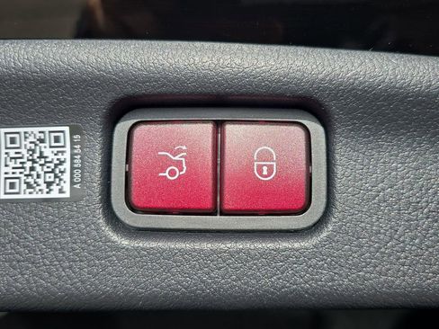 Certified 2025 Mercedes-Benz C 300 Sedan image 14