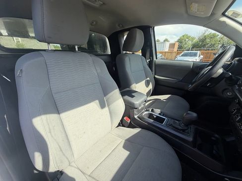 Used 2016 Toyota Tacoma SR RWD image 5
