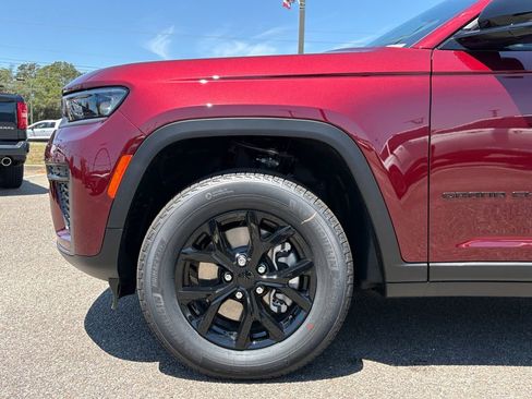 New 2026 Jeep Grand Cherokee L 2WD image 24