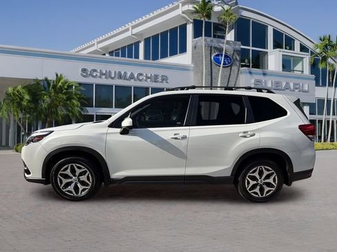 Certified 2023 Subaru Forester Premium AWD/4WD image 4