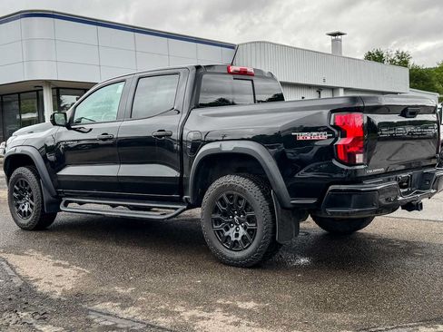 Used 2023 Chevrolet Colorado Trail Boss w/ Technology Package AWD/4WD image 5