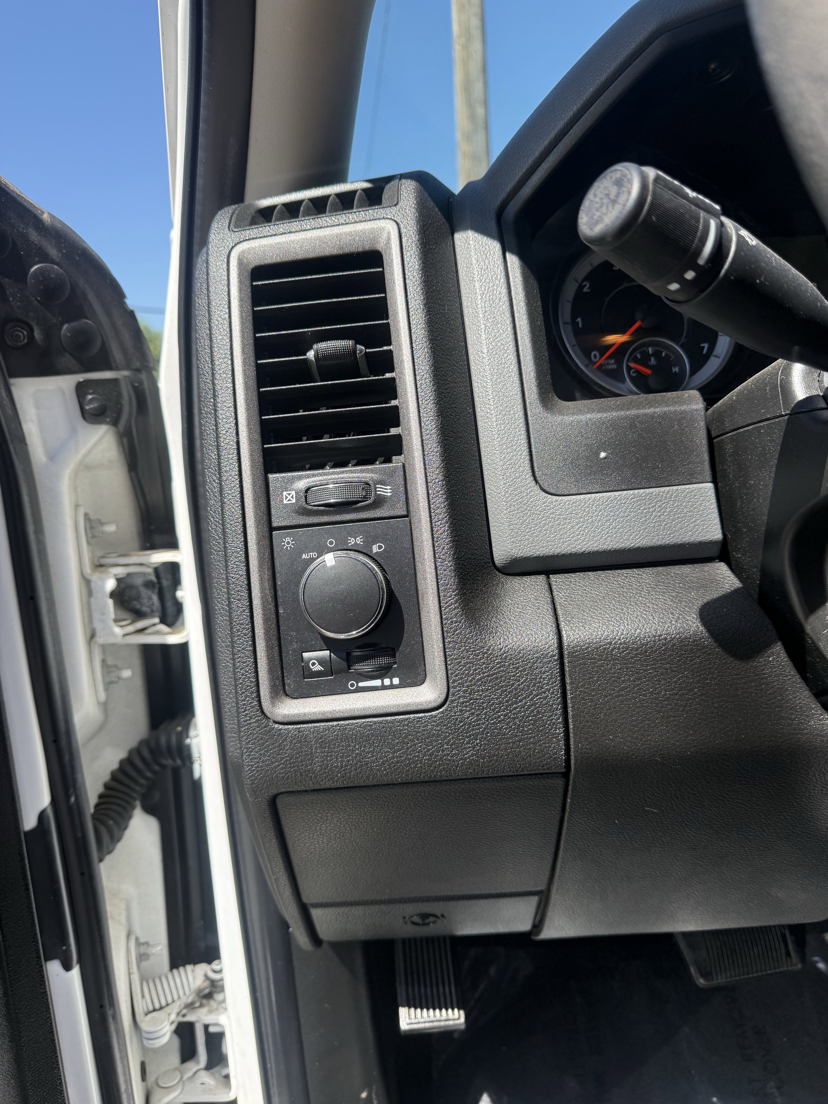 Used 2019 RAM 1500 ST w/ Popular Equipment Group AWD/4WD image 17