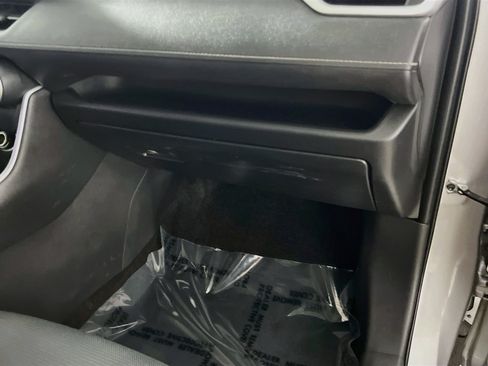 Used 2022 Toyota RAV4 LE FWD image 35