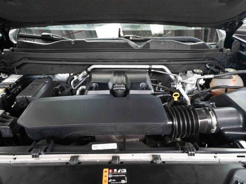 Used 2023 Chevrolet Colorado LT w/ LT Convenience Package II AWD/4WD image 29