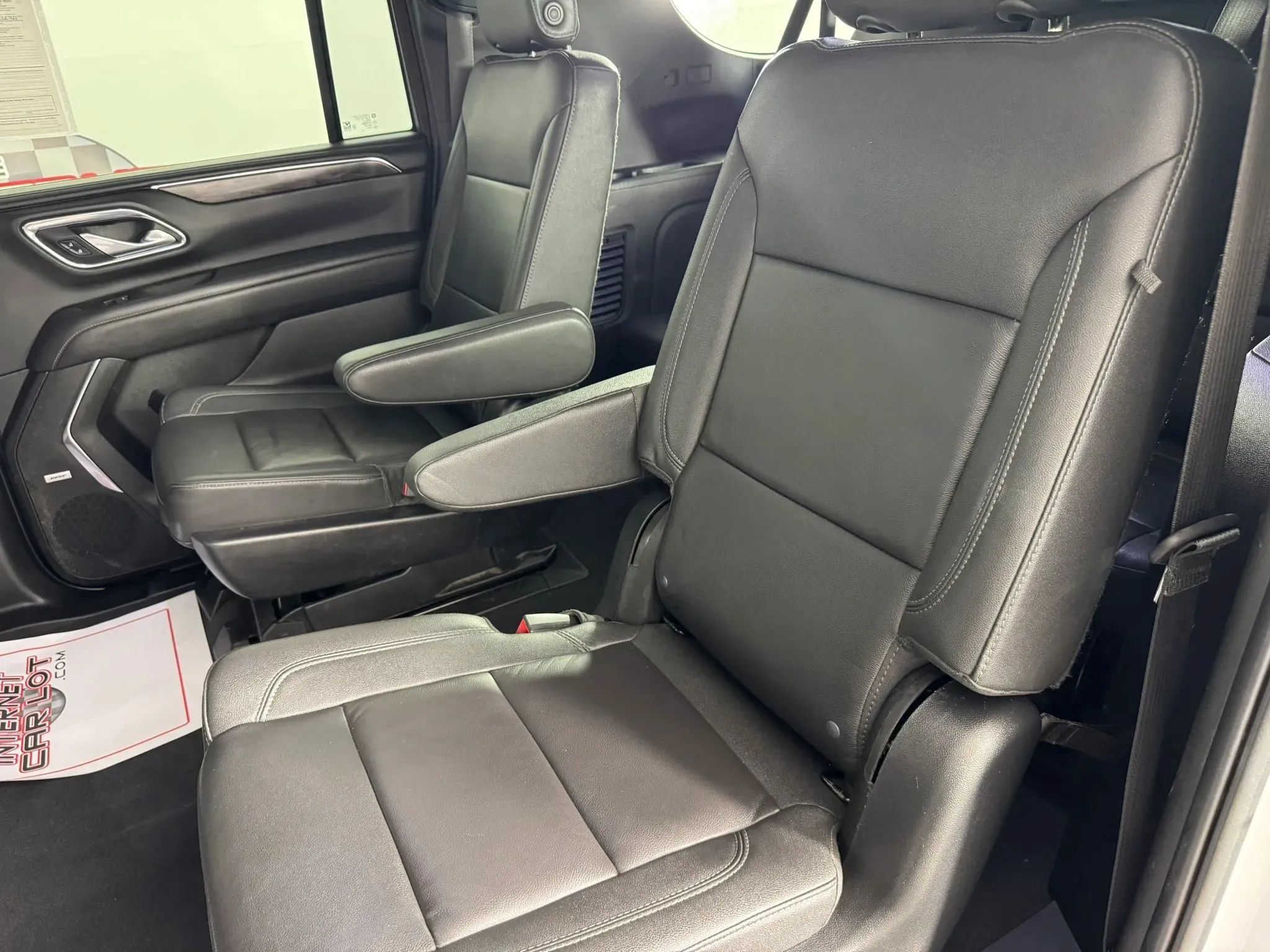 Used 2022 Chevrolet Suburban Z71 w/ Luxury Package AWD/4WD image 36