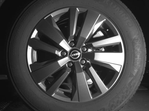 Used 2025 Nissan Pathfinder SV AWD/4WD image 14
