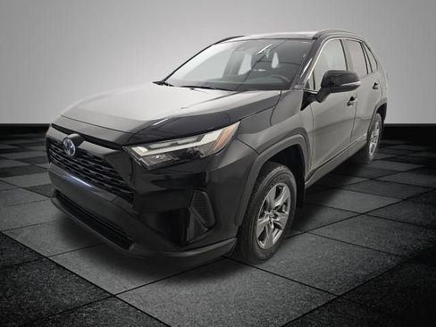 Used 2024 Toyota RAV4 XLE w/ Convenience Package AWD/4WD image 3