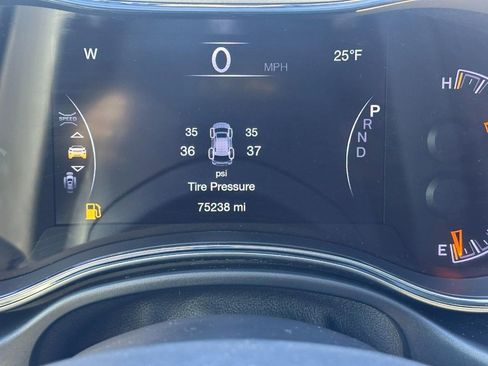 Used 2019 Jeep Grand Cherokee Limited image 22