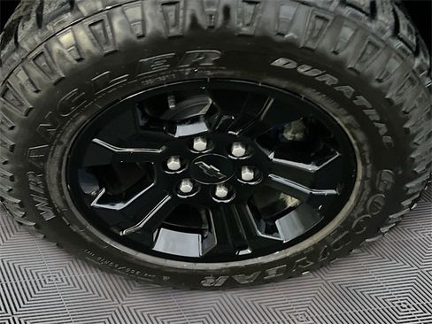 Used 2018 Chevrolet Silverado 1500 LTZ Z71 w/ LTZ Plus Package image 36