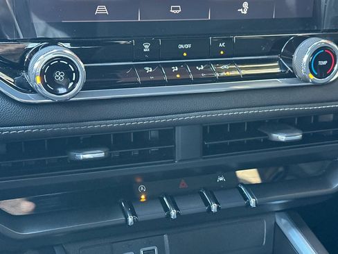 Certified 2024 Chevrolet Colorado LT image 26