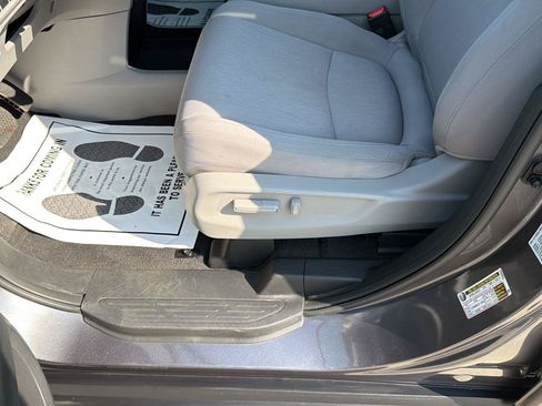 Used 2019 Honda Odyssey LX image 11