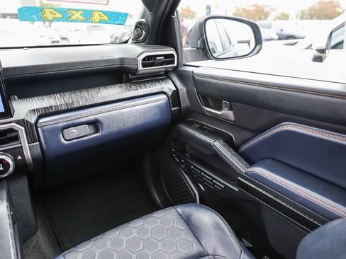 Certified 2025 Toyota 4Runner Platinum AWD/4WD image 6