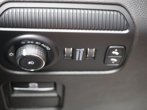 Used 2023 Jeep Wagoneer Series II w/ Premium Group I AWD/4WD image 23
