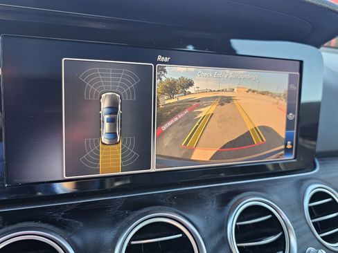 Used 2018 Mercedes-Benz E 300 w/ Premium 1 Package image 32