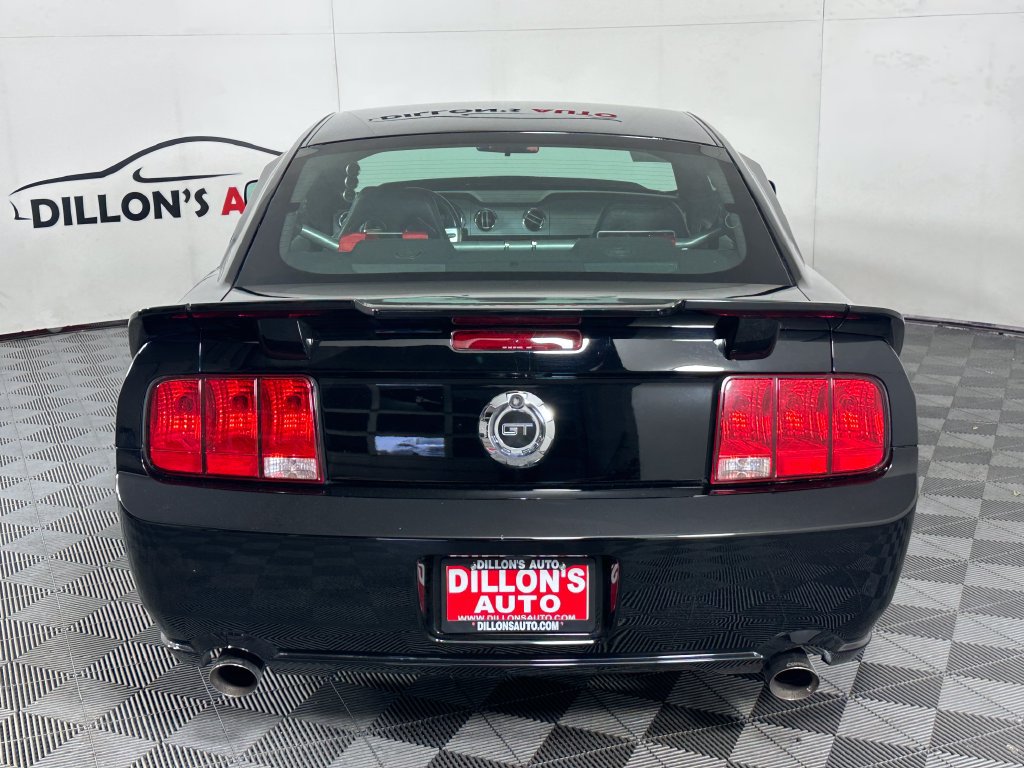 Used 2006 Ford Mustang GT RWD image 5