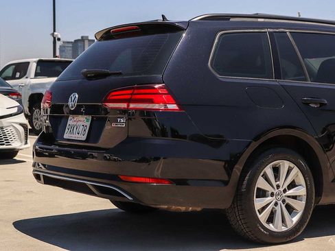 Used 2018 Volkswagen Golf S AWD/4WD image 9