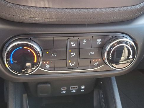 Used 2023 Chevrolet TrailBlazer LT FWD image 18