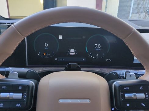 Used 2025 Hyundai Santa Fe Limited image 35