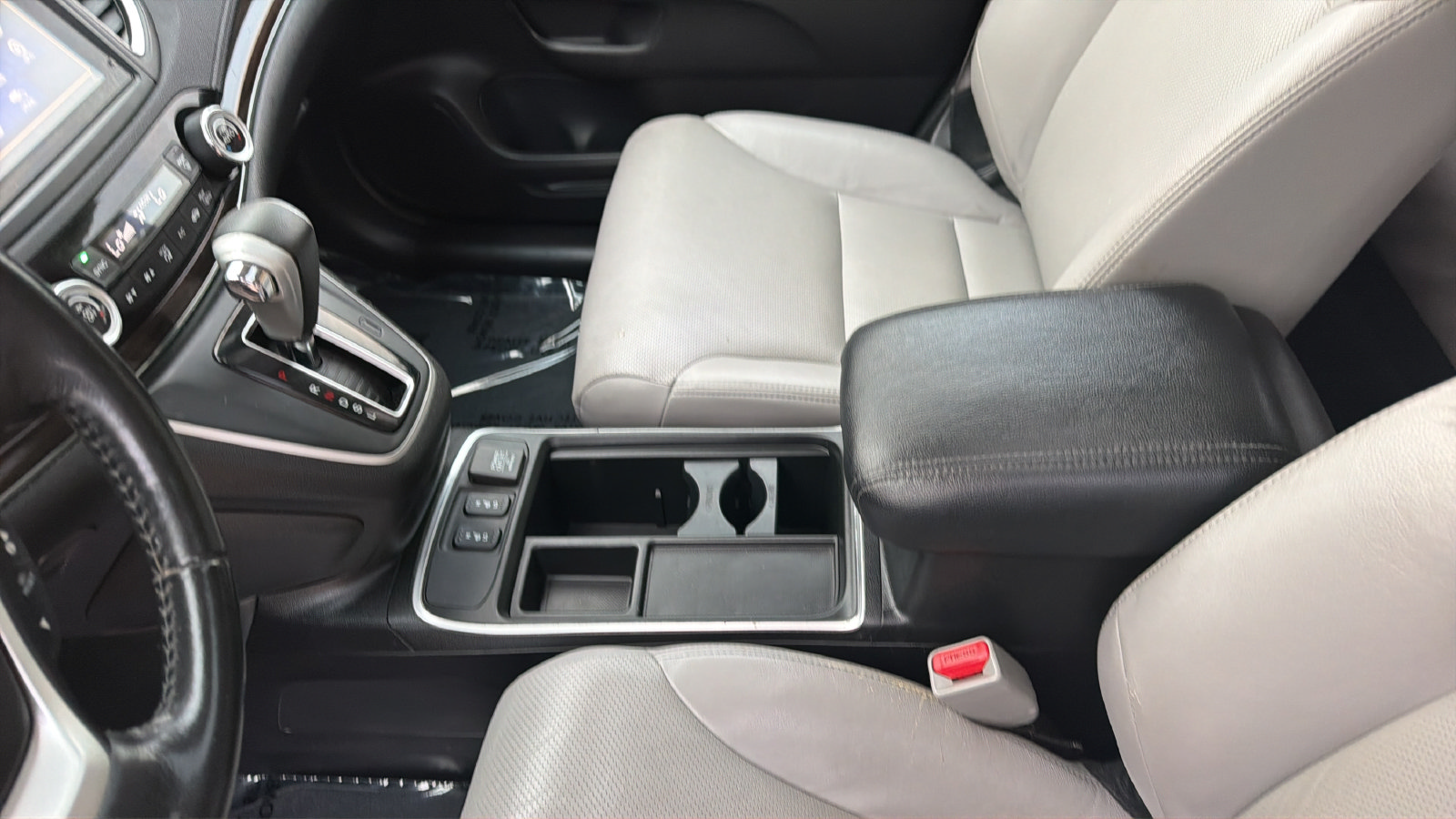 Used 2015 Honda CR-V Touring image 19