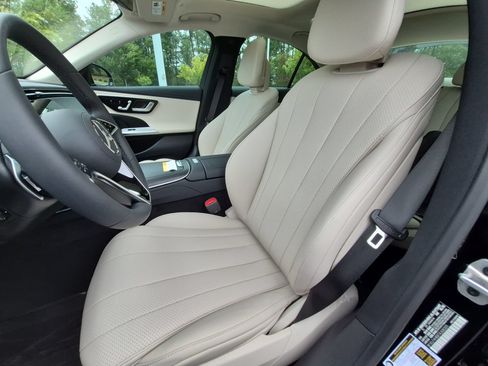 New 2026 Mercedes-Benz E 350 4MATIC Sedan image 16
