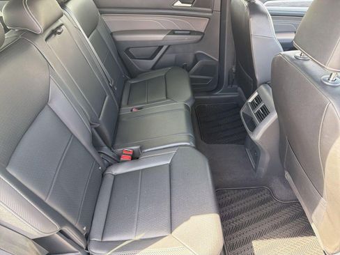 Certified 2023 Volkswagen Atlas Cross Sport SE image 28