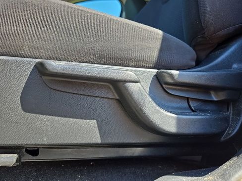 Used 2017 Honda HR-V EX image 32