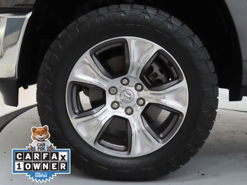 Used 2019 RAM 1500 Laramie AWD/4WD image 27