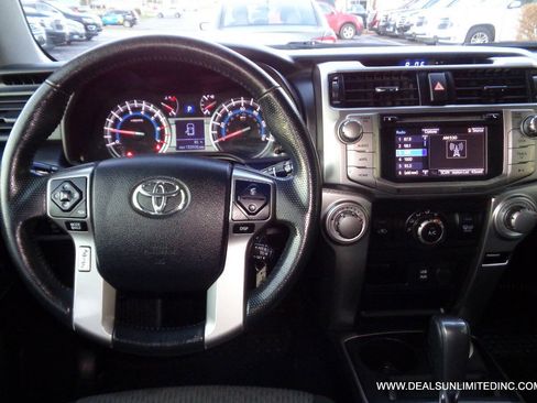 Used 2018 Toyota 4Runner SR5 image 10