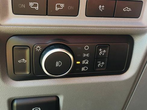 Used 2021 Ford F150 XLT w/ Equipment Group 302A High RWD image 31