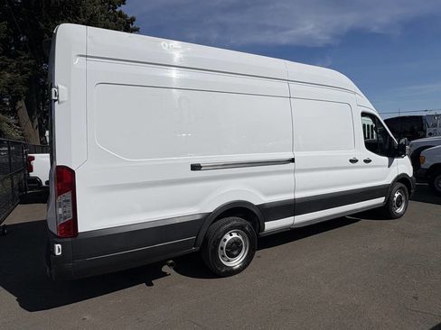 Used 2021 Ford Transit 250 148 High Roof Extended image 8