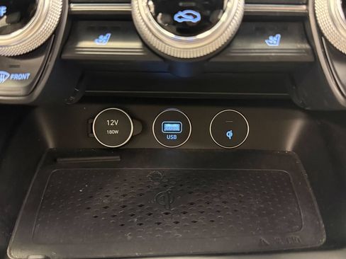 Used 2023 Genesis G70 2.0T w/ Sport Prestige Package RWD image 27