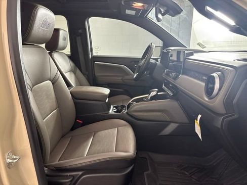 Used 2024 Chevrolet Colorado ZR2 w/ ZR2 Bison Edition AWD/4WD image 33