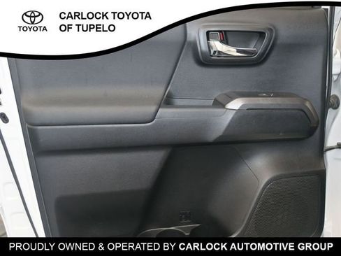 Used 2018 Toyota Tacoma TRD Off-Road AWD/4WD image 29