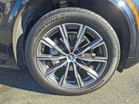 Used 2024 BMW X5 xDrive40i w/ M Sport Package image 8