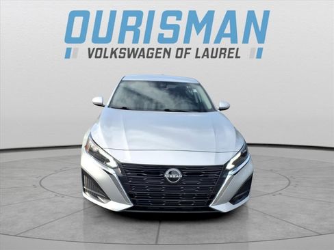 Used 2023 Nissan Altima 2.5 SV image 6