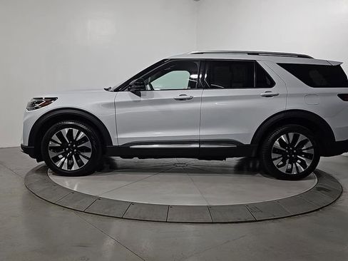 Used 2025 Ford Explorer Platinum w/ LUX Leather Package AWD/4WD image 2