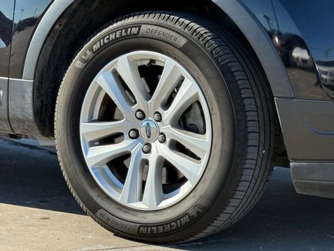 Used 2019 Ford Explorer XLT w/ Equipment Group 202A image 11