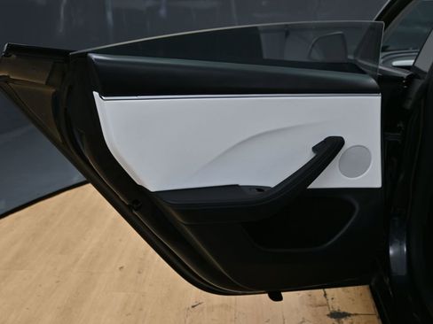 Used 2025 Tesla Model 3 Long Range image 43