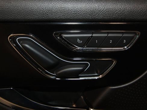 Used 2025 Lincoln Corsair AWD w/ Equipment Group 101A image 7