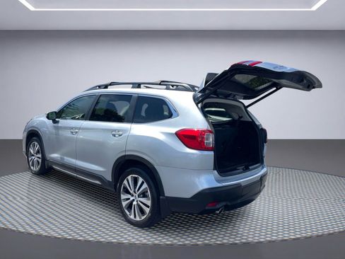 Used 2021 Subaru Ascent Limited w/ Technology Package AWD/4WD image 9